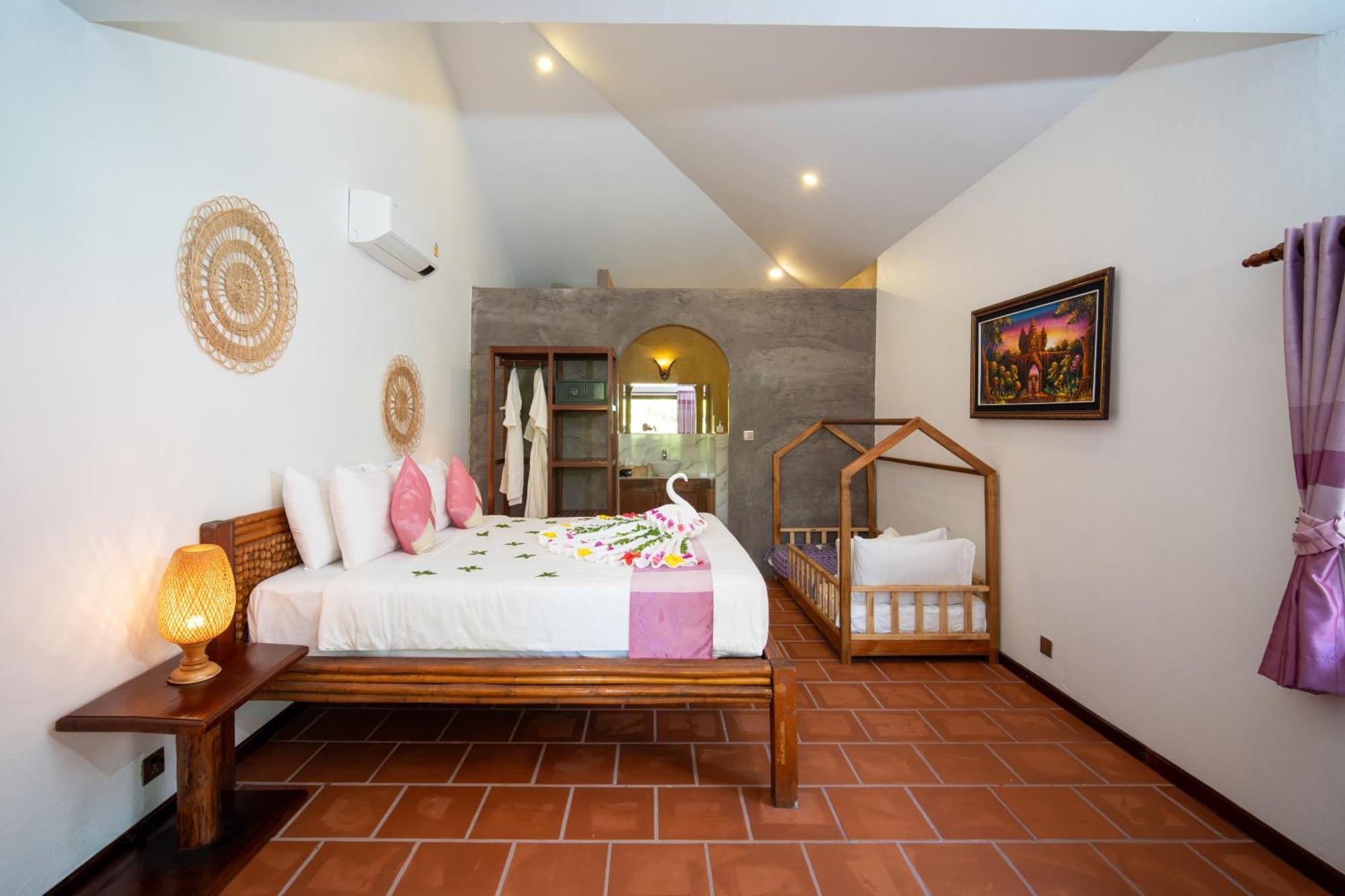 Authentic Khmer Village 5*